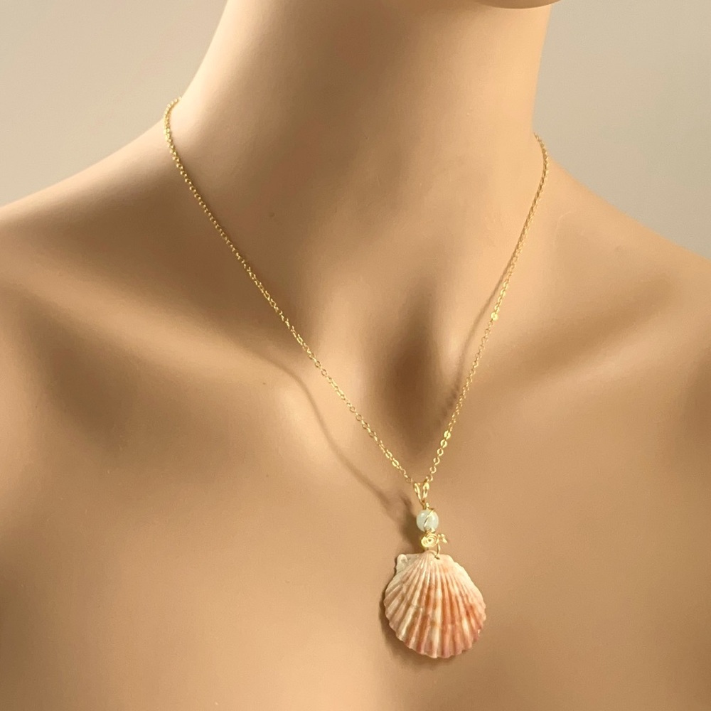 Sunny Orange Calico Shell Pendant with Aquamarine (Pendant only)